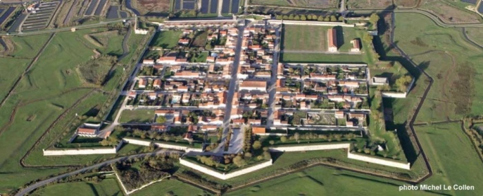 Vue a&eacute;rienne de la citadelle de Brouage